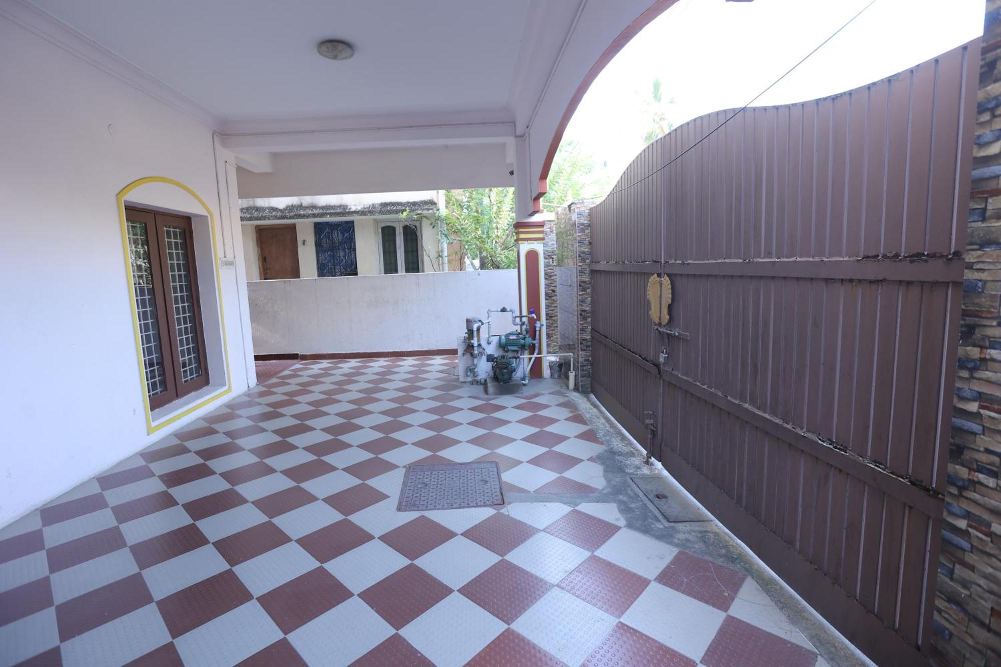 Happyhomes Porur -Near Rmz Software Park-Commerzone-Dlf It Sez Park -L&T Ченнаи Экстерьер фото